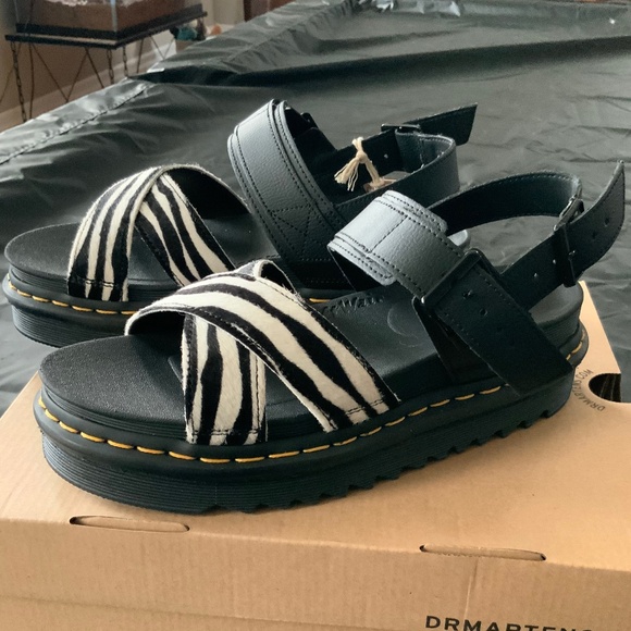 Brand new dr martens Voss 2 fur Athena sandals - Picture 1 of 7
